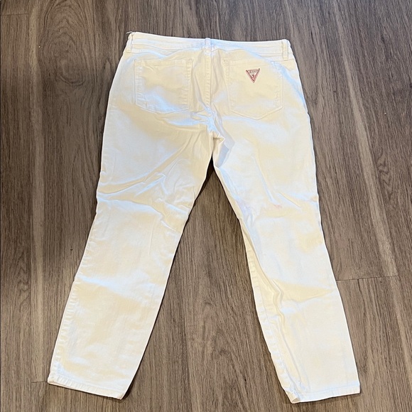 Guess Women's White Crop Mid Straight Leg Jeans - Picture 1 of 8